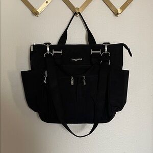 Baggallini 3-in-1 Convertible Bag / Tote / Backpack - NWOT